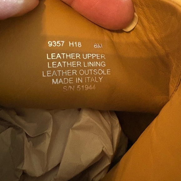 TORY BURCH CREAM SIZE 8 BOOTS. EXCELLENT CONDITION - Picture 7 of 11